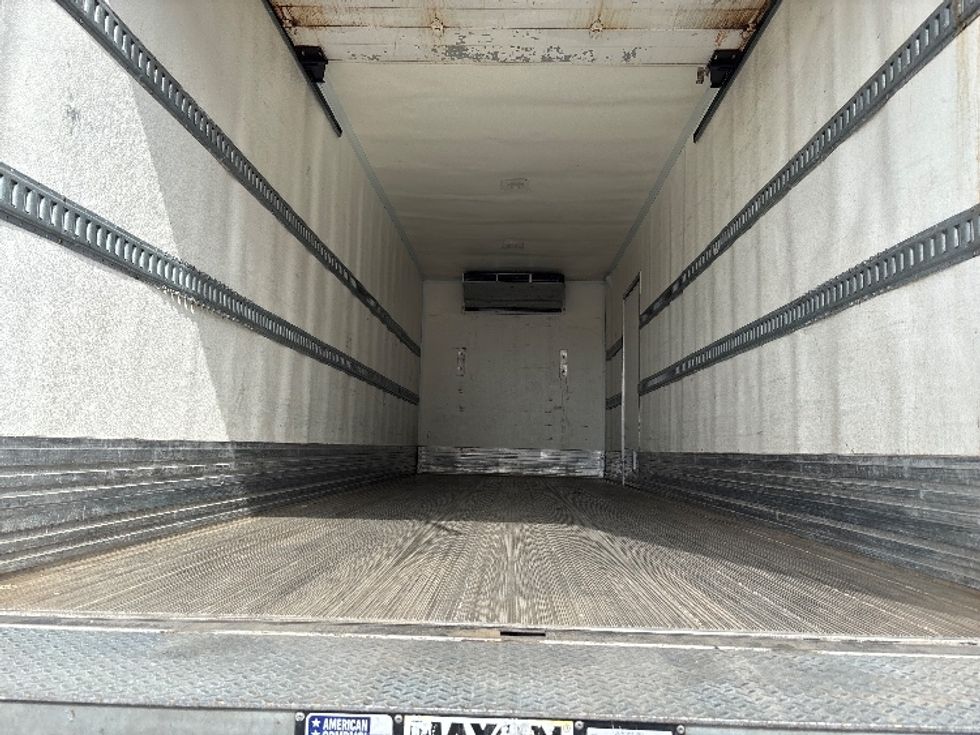Refrigerated Truck-Light and Medium Duty Trucks-International-2020-MV607-Belleville-ON-256,350\n\t\tkm-$ 64,750 - Image 10