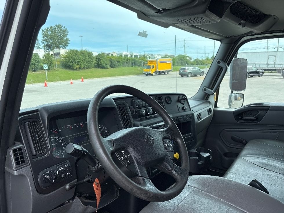 Refrigerated Truck-Light and Medium Duty Trucks-International-2020-MV607-Belleville-ON-256,350\n\t\tkm-$ 64,750 - Image 17