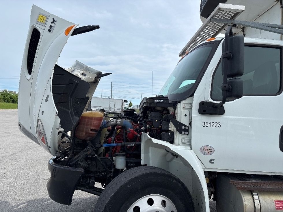 Refrigerated Truck-Light and Medium Duty Trucks-International-2020-MV607-Belleville-ON-256,350\n\t\tkm-$ 64,750 - Image 24