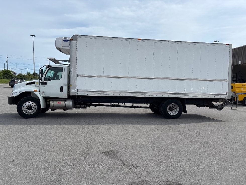 Refrigerated Truck-Light and Medium Duty Trucks-International-2020-MV607-Belleville-ON-256,350\n\t\tkm-$ 64,750 - Image 4
