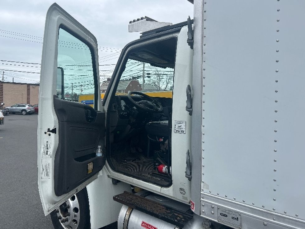 Refrigerated Truck-Light and Medium Duty Trucks-International-2020-MV607-Braintree-MA-160,924\n\t\tmiles-$ 49,500 - Image 16