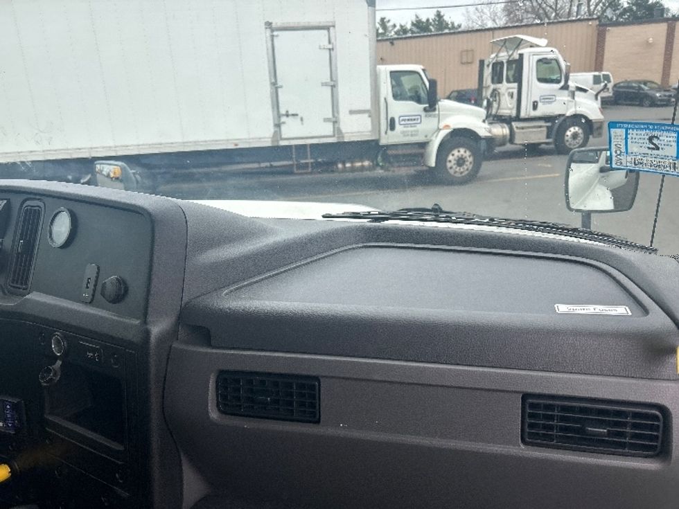 Refrigerated Truck-Light and Medium Duty Trucks-International-2020-MV607-Braintree-MA-160,924\n\t\tmiles-$ 49,500 - Image 21