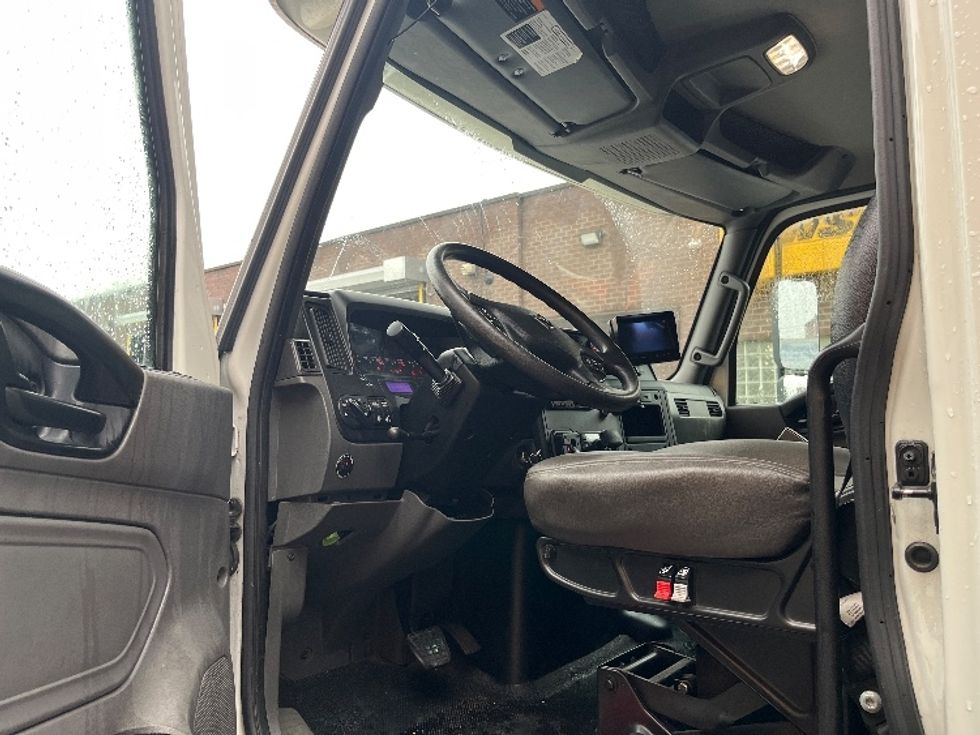 Refrigerated Truck-Light and Medium Duty Trucks-International-2020-MV607-Bronx-NY-135,491\n\t\tmiles-$ 60,000 - Image 14