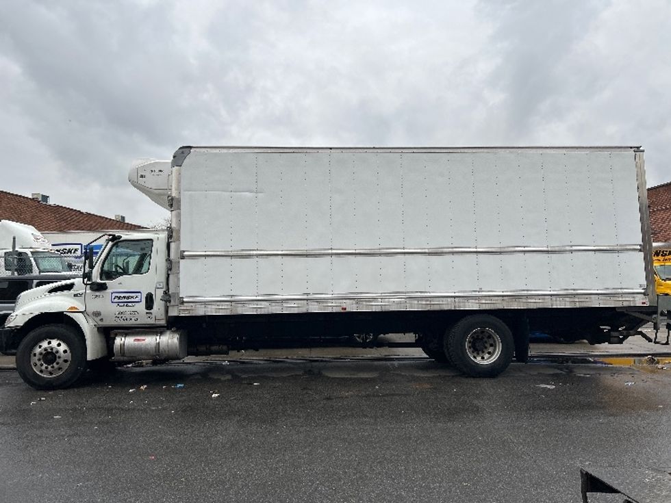 Refrigerated Truck-Light and Medium Duty Trucks-International-2020-MV607-Bronx-NY-184,998\n\t\tmiles-$ 49,250 - Image 4