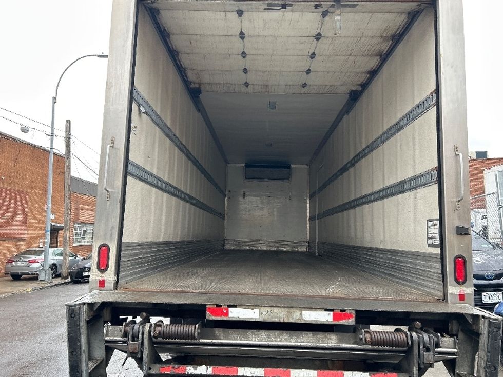 Refrigerated Truck-Light and Medium Duty Trucks-International-2020-MV607-Bronx-NY-184,998\n\t\tmiles-$ 49,250 - Image 8