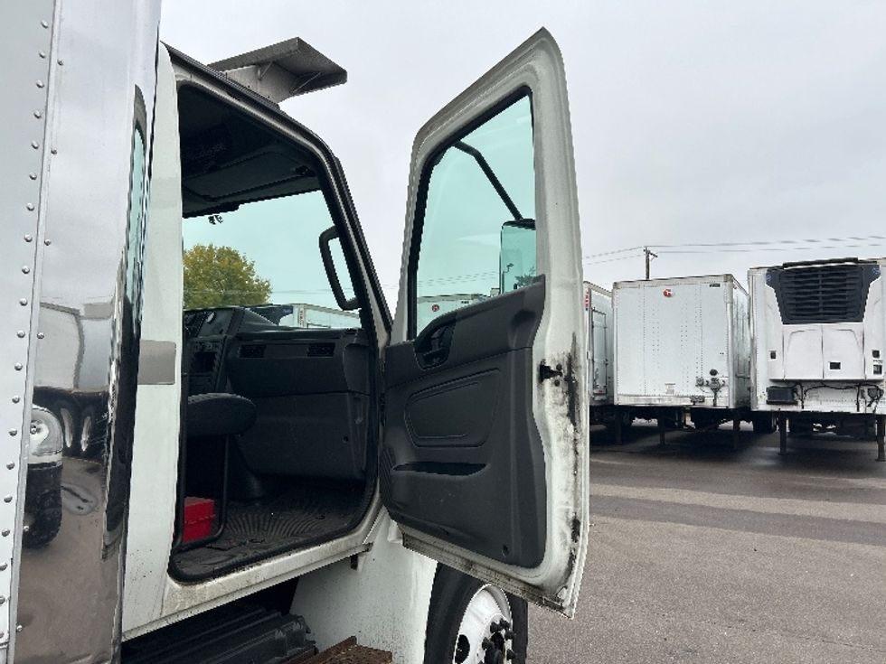 Refrigerated Truck-Light and Medium Duty Trucks-International-2020-MV607-Brooklyn Park-MN-101,672\n\t\tmiles-$ 76,000 - Image 20