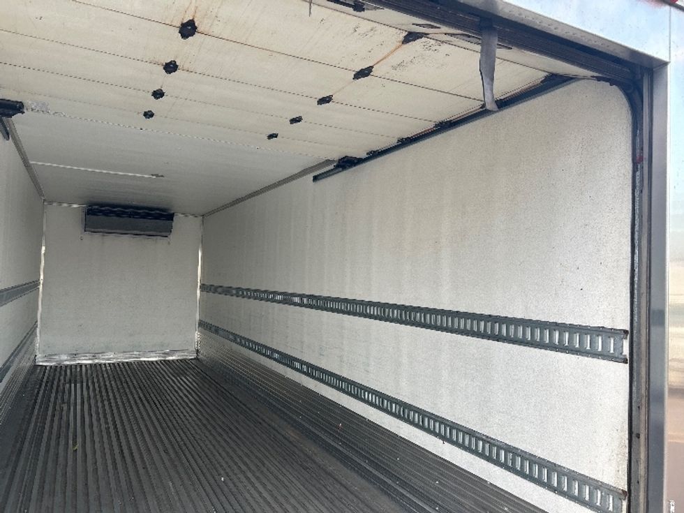 Refrigerated Truck-Light and Medium Duty Trucks-International-2020-MV607-Brooklyn Park-MN-112,039\n\t\tmiles-$ 54,750 - Image 12