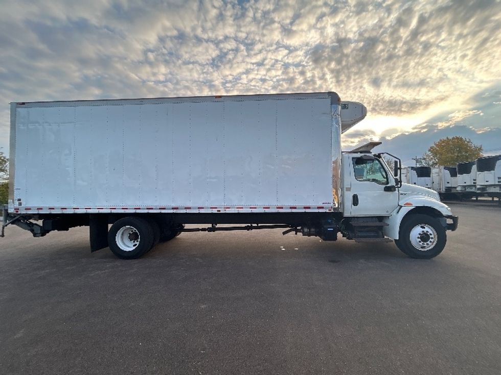 Refrigerated Truck-Light and Medium Duty Trucks-International-2020-MV607-Brooklyn Park-MN-112,039\n\t\tmiles-$ 54,750 - Image 15