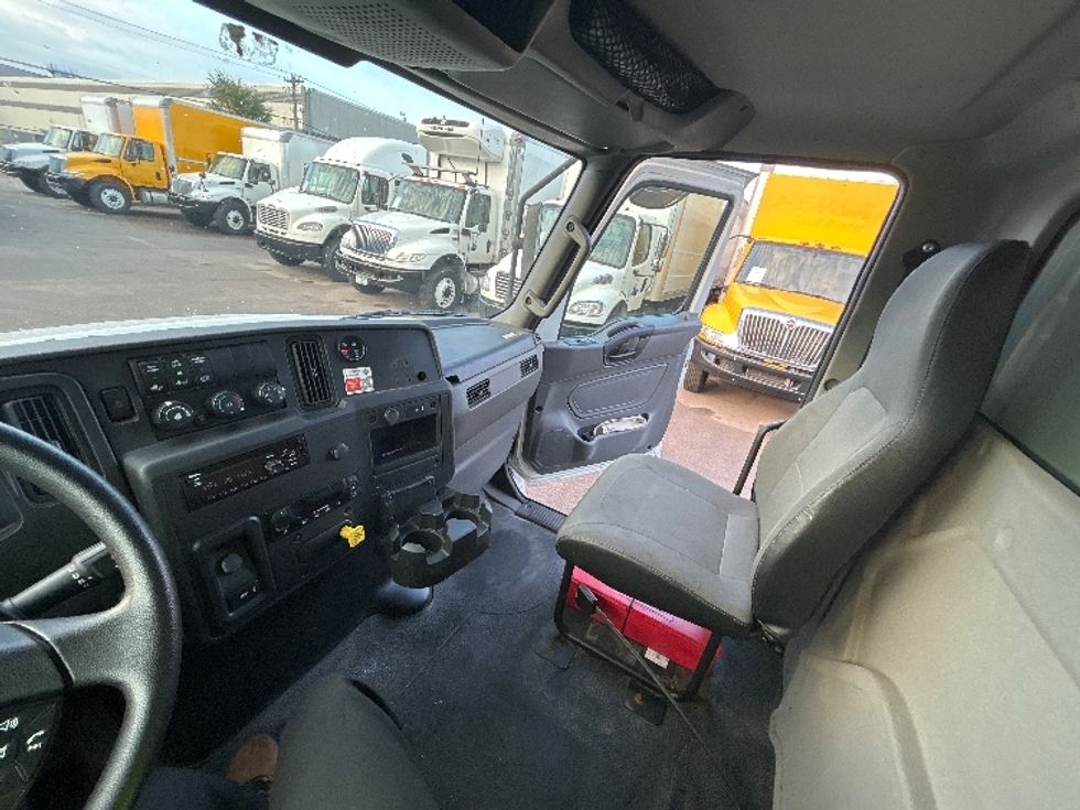Refrigerated Truck-Light and Medium Duty Trucks-International-2020-MV607-Brooklyn Park-MN-112,039\n\t\tmiles-$ 54,750 - Image 19