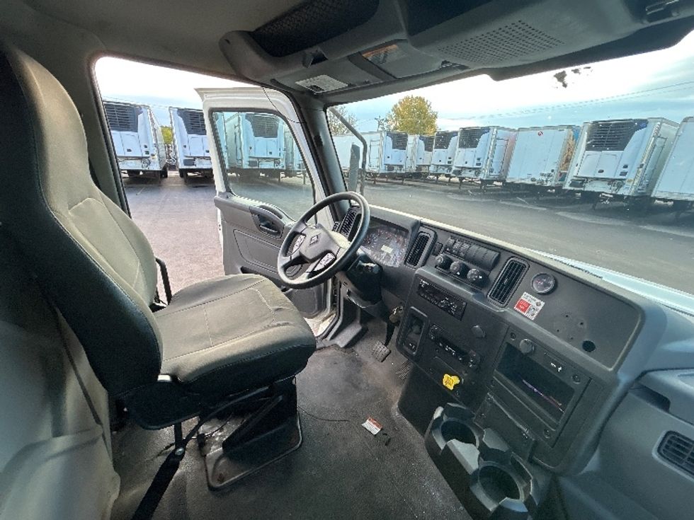 Refrigerated Truck-Light and Medium Duty Trucks-International-2020-MV607-Brooklyn Park-MN-112,039\n\t\tmiles-$ 54,750 - Image 22