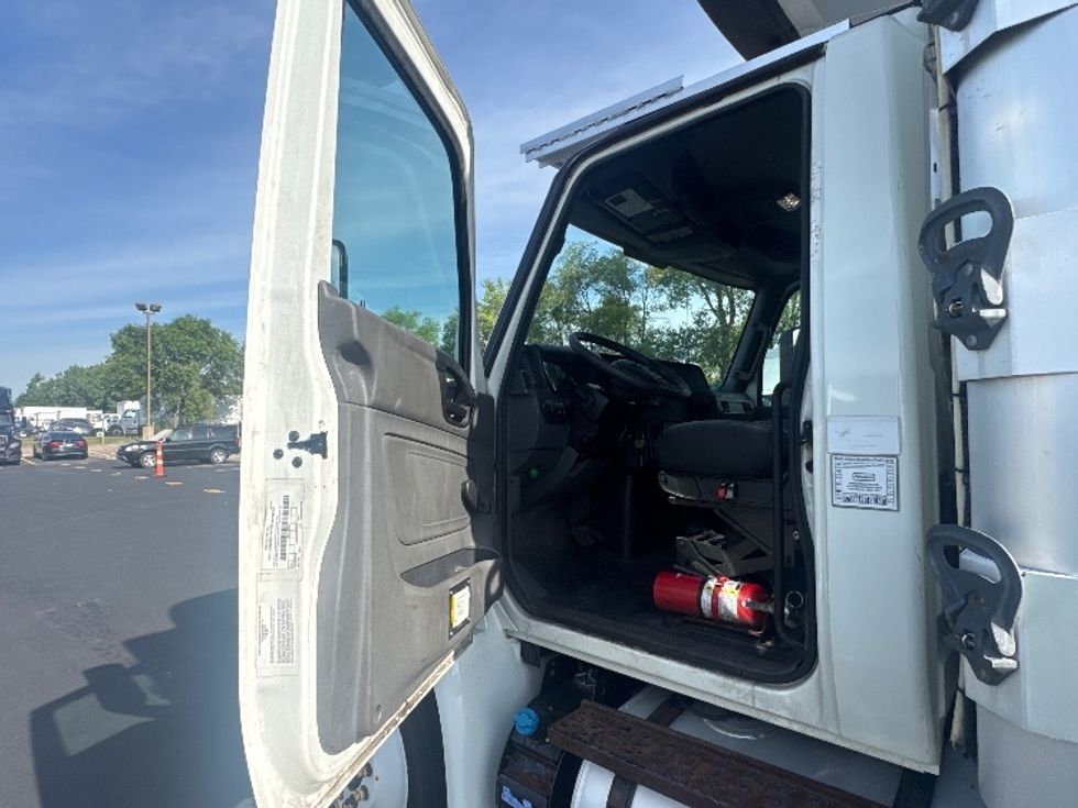 Refrigerated Truck-Light and Medium Duty Trucks-International-2020-MV607-Brooklyn Park-MN-119,169\n\t\tmiles-$ 51,500 - Image 16