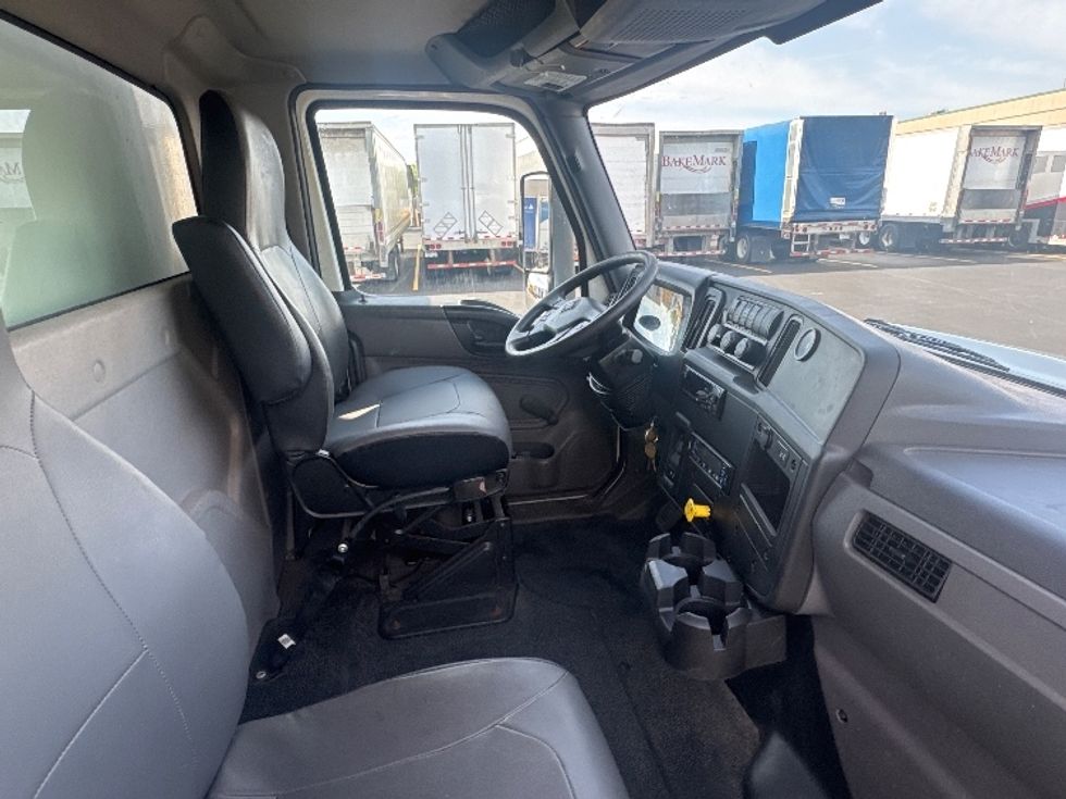 Refrigerated Truck-Light and Medium Duty Trucks-International-2020-MV607-Brooklyn Park-MN-119,169\n\t\tmiles-$ 51,500 - Image 22