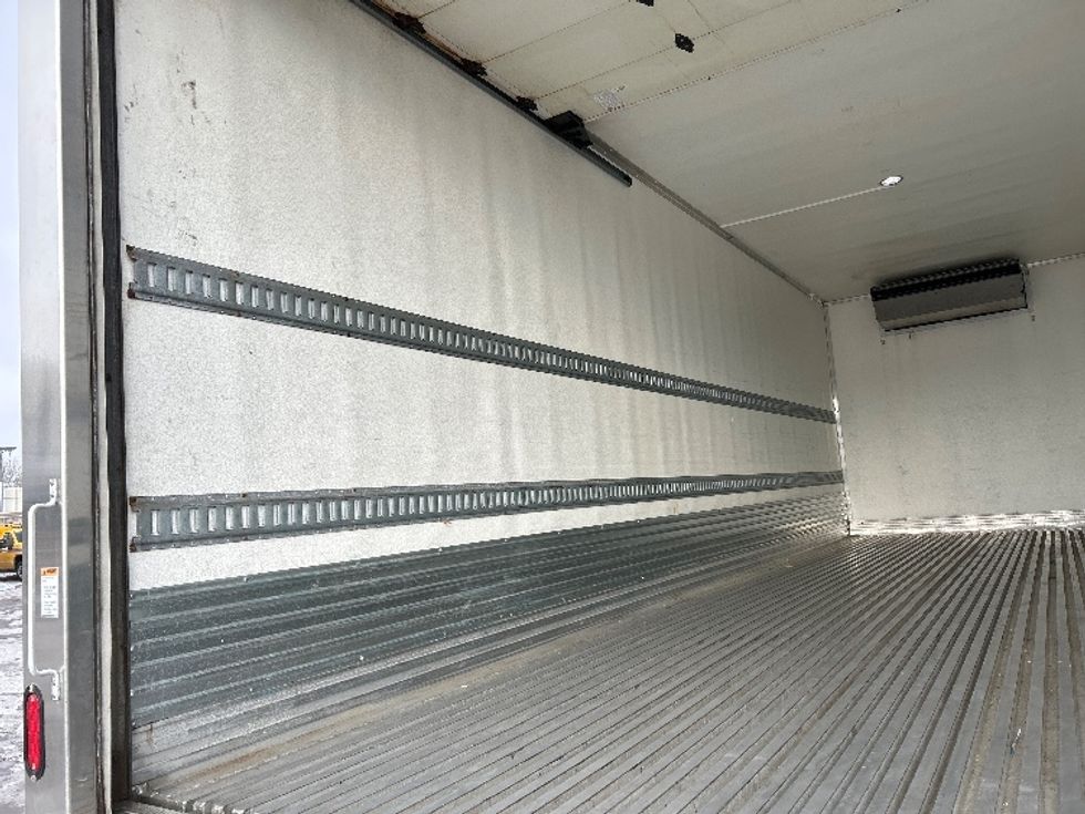 Refrigerated Truck-Light and Medium Duty Trucks-International-2020-MV607-Brooklyn Park-MN-122,532\n\t\tmiles-$ 53,750 - Image 11
