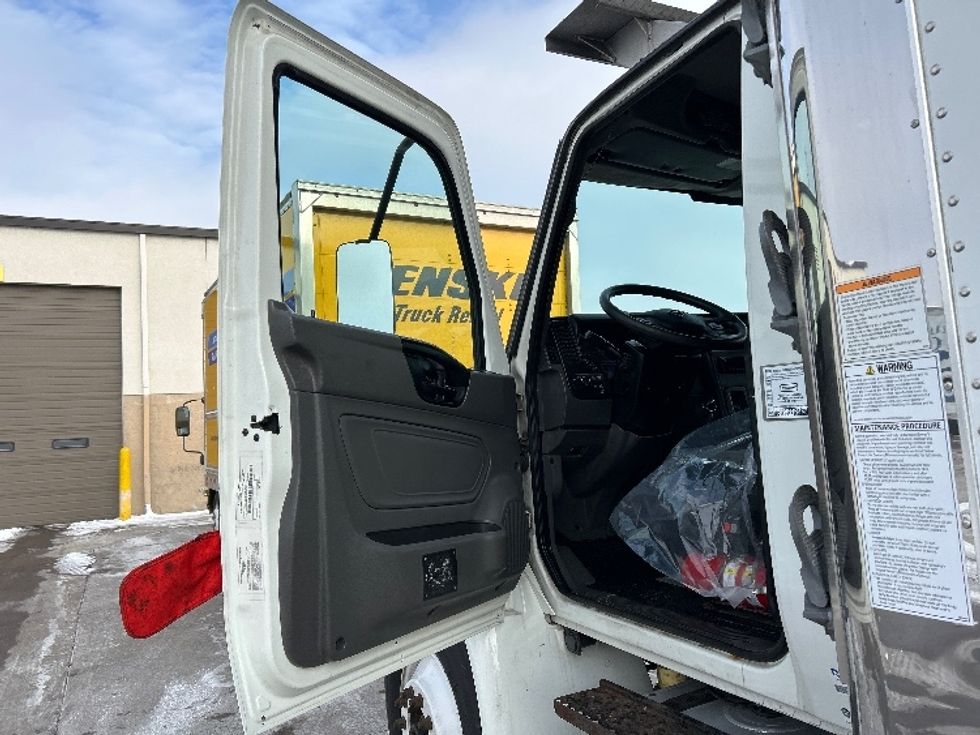 Refrigerated Truck-Light and Medium Duty Trucks-International-2020-MV607-Brooklyn Park-MN-122,532\n\t\tmiles-$ 53,750 - Image 16