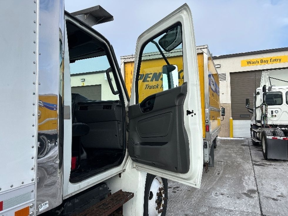 Refrigerated Truck-Light and Medium Duty Trucks-International-2020-MV607-Brooklyn Park-MN-122,532\n\t\tmiles-$ 53,750 - Image 20