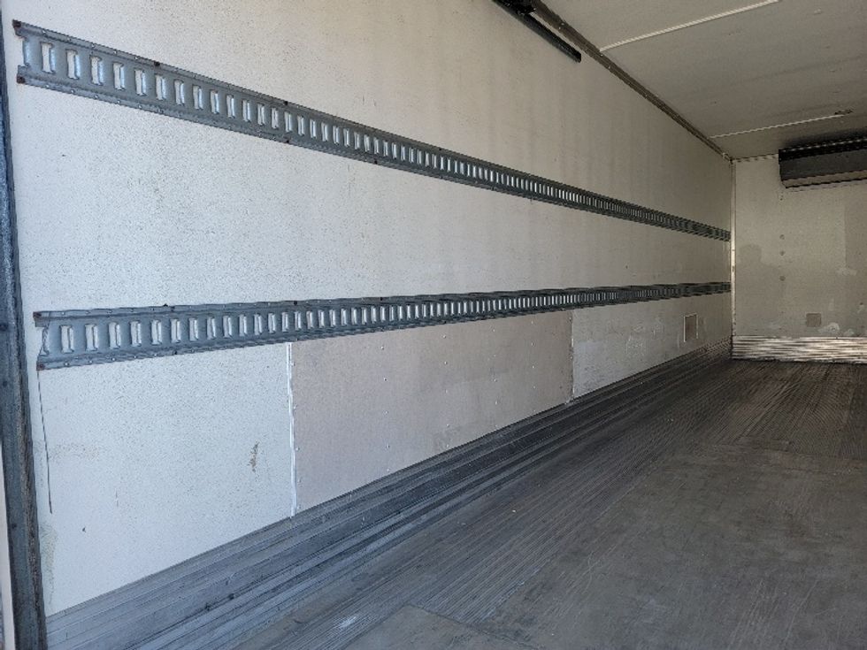 Refrigerated Truck-Light and Medium Duty Trucks-International-2020-MV607-Brooklyn Park-MN-160,508\n\t\tmiles-$ 54,500 - Image 11