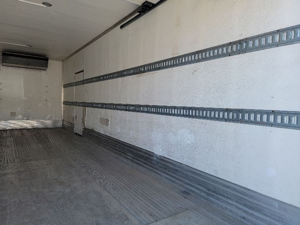 Refrigerated Truck-Light and Medium Duty Trucks-International-2020-MV607-Brooklyn Park-MN-160,508\n\t\tmiles-$ 54,500 - Image 12