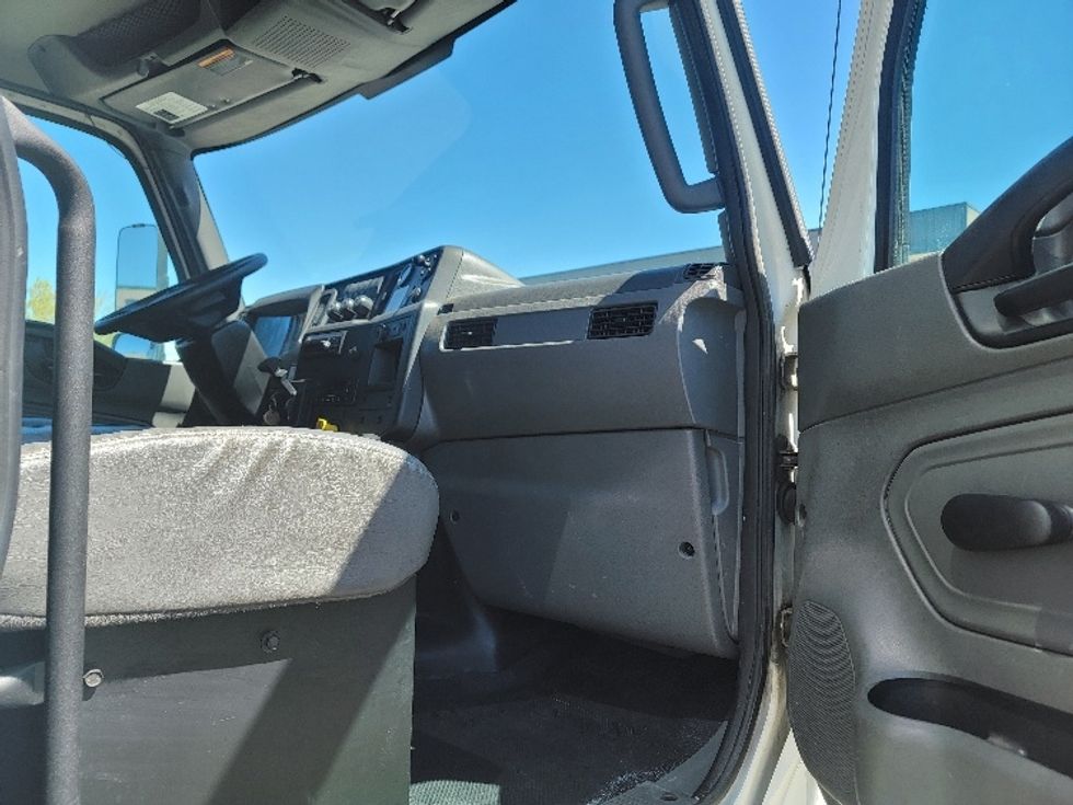 Refrigerated Truck-Light and Medium Duty Trucks-International-2020-MV607-Brooklyn Park-MN-160,508\n\t\tmiles-$ 54,500 - Image 20