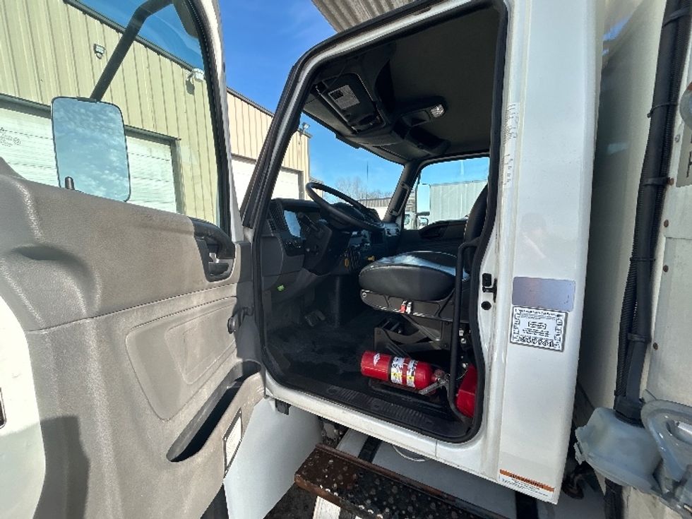 Refrigerated Truck-Light and Medium Duty Trucks-International-2020-MV607-Brooklyn Park-MN-168,618\n\t\tmiles-$ 54,000 - Image 15