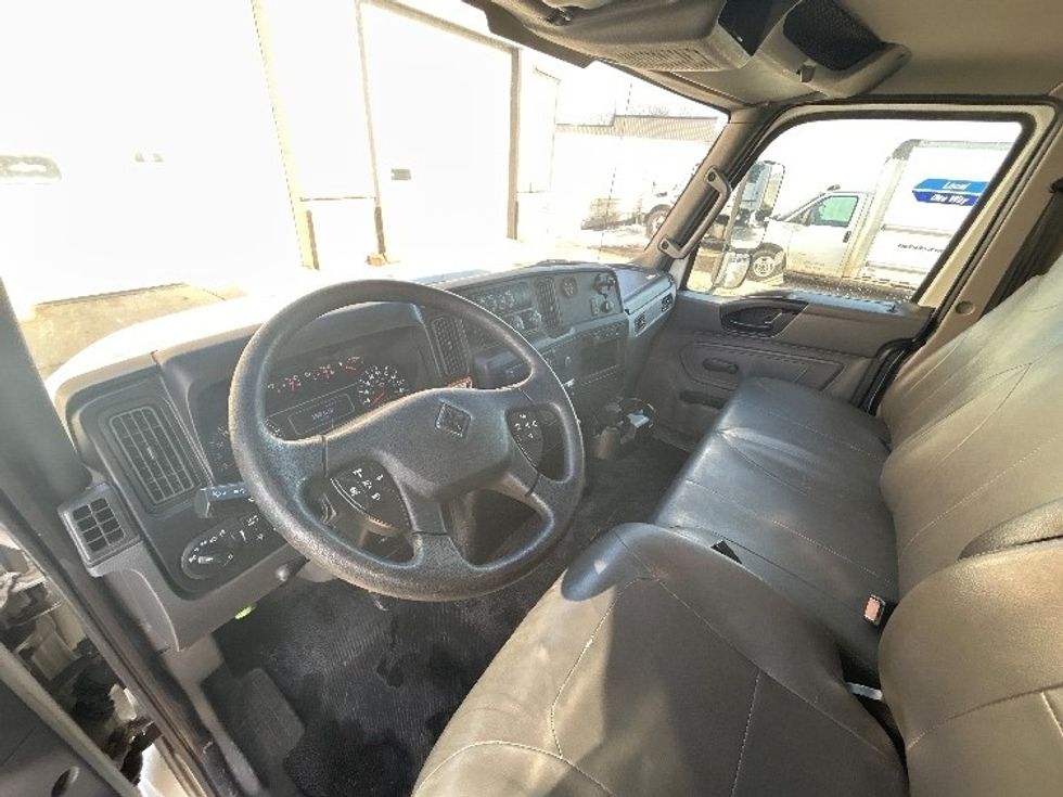 Refrigerated Truck-Light and Medium Duty Trucks-International-2020-MV607-Brooklyn Park-MN-168,618\n\t\tmiles-$ 54,000 - Image 16