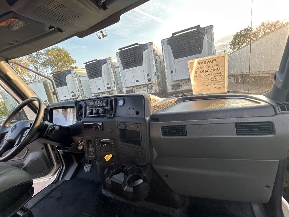Refrigerated Truck-Light and Medium Duty Trucks-International-2020-MV607-Brooklyn Park-MN-93,646\n\t\tmiles-$ 76,500 - Image 21