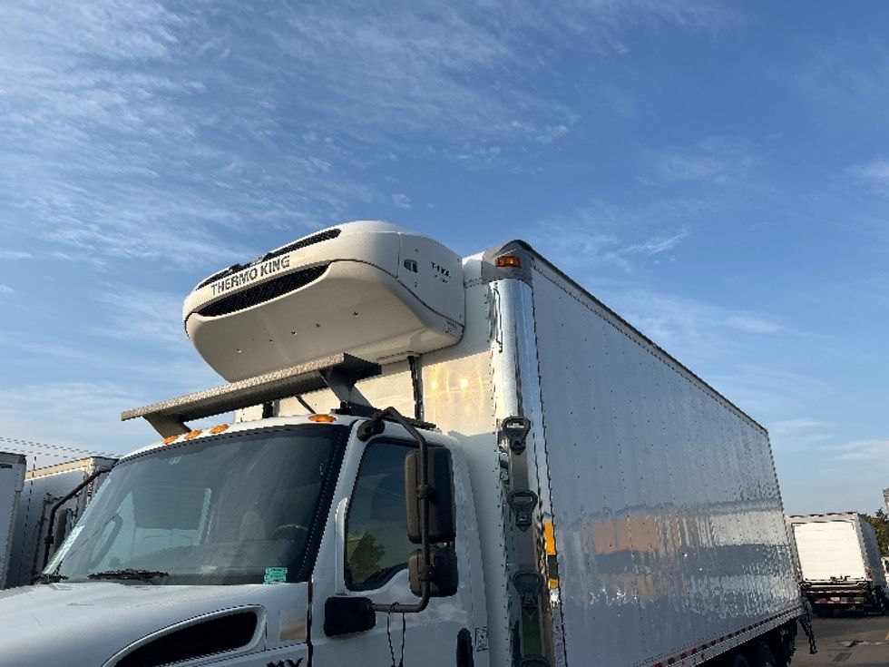 Refrigerated Truck-Light and Medium Duty Trucks-International-2020-MV607-Brooklyn Park-MN-93,646\n\t\tmiles-$ 76,500 - Image 25