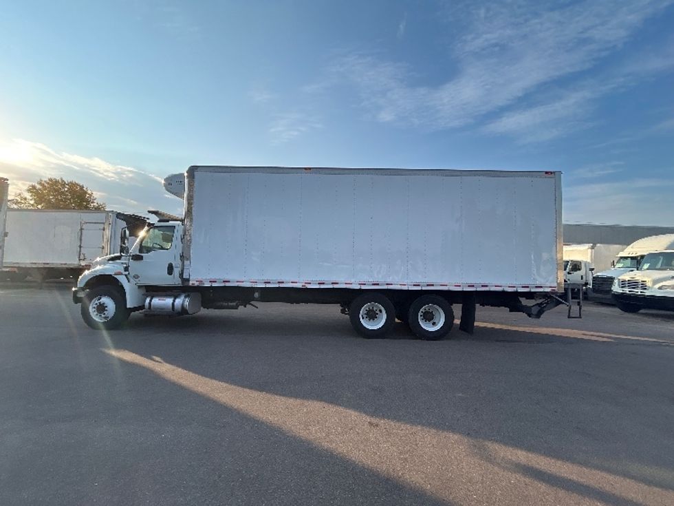 Refrigerated Truck-Light and Medium Duty Trucks-International-2020-MV607-Brooklyn Park-MN-93,646\n\t\tmiles-$ 76,500 - Image 4