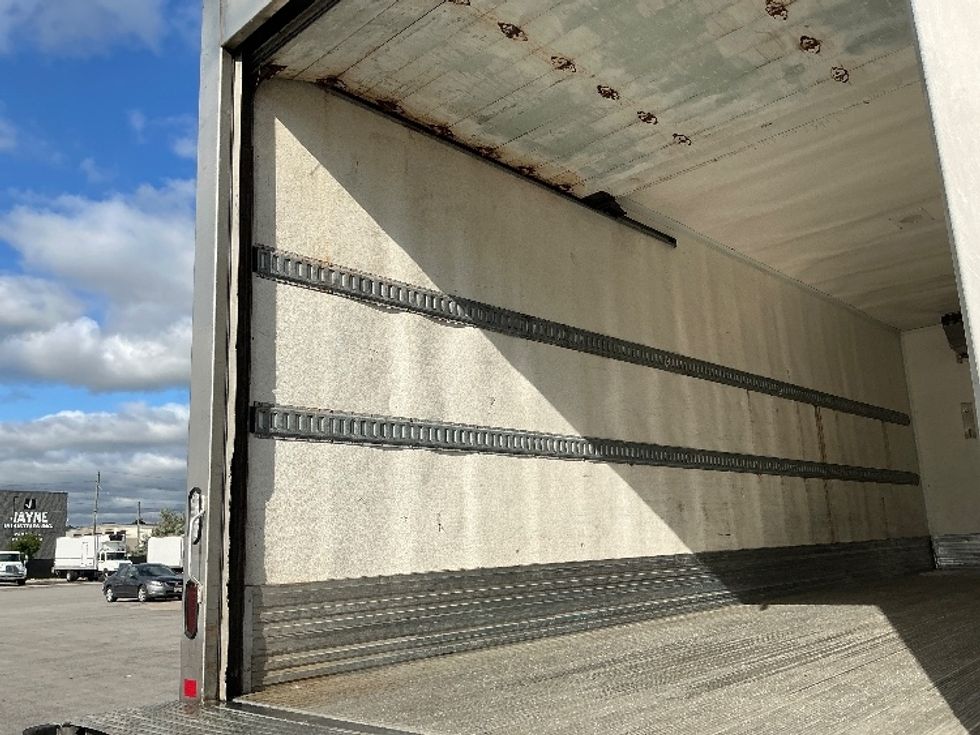 Refrigerated Truck-Light and Medium Duty Trucks-International-2020-MV607-Burlington-ON-248,789\n\t\tkm-$ 64,250 - Image 11