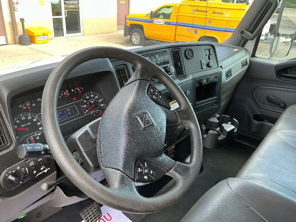 Refrigerated Truck-Light and Medium Duty Trucks-International-2020-MV607-Burlington-ON-248,789\n\t\tkm-$ 64,250 - Image 17
