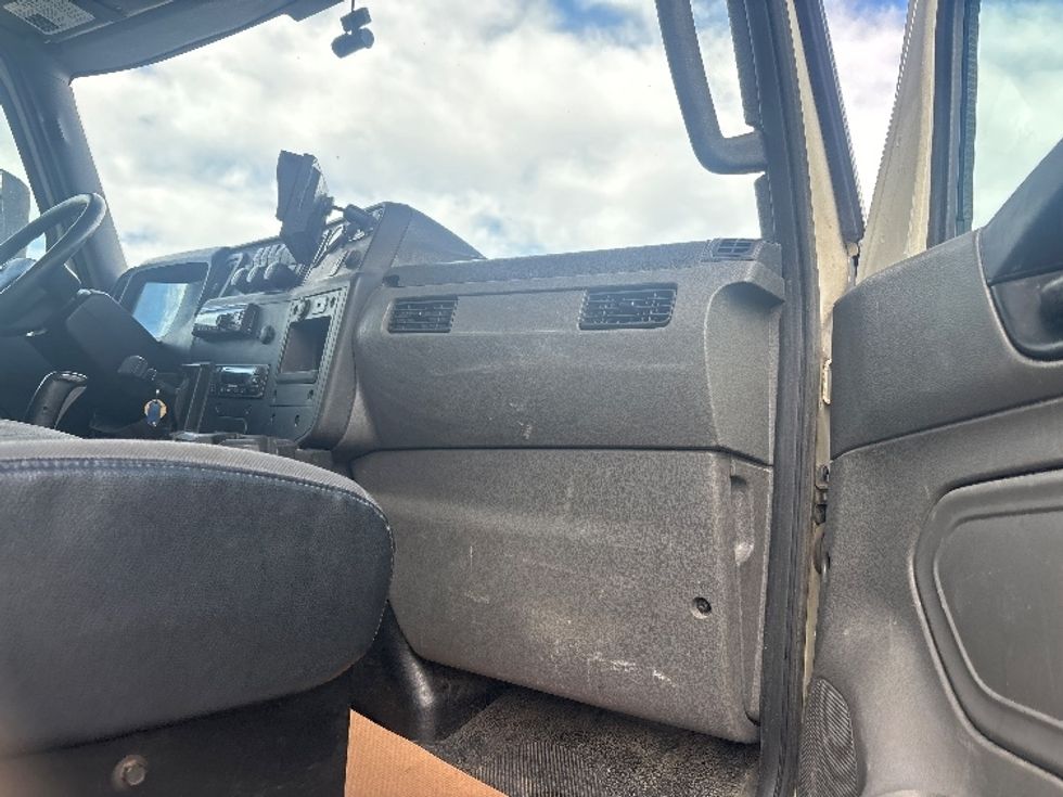 Refrigerated Truck-Light and Medium Duty Trucks-International-2020-MV607-Calgary-AB-353,539\n\t\tkm-$ 48,750 - Image 20