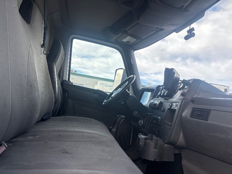 Refrigerated Truck-Light and Medium Duty Trucks-International-2020-MV607-Calgary-AB-353,539\n\t\tkm-$ 48,750 - Image 21
