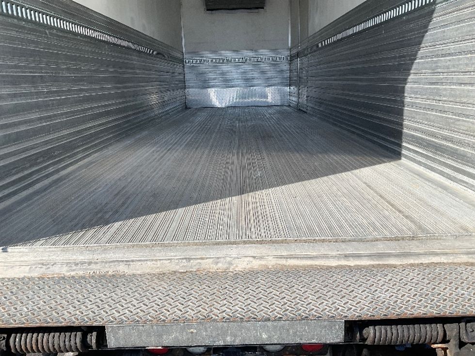 Refrigerated Truck-Light and Medium Duty Trucks-International-2020-MV607-Cambridge-ON-288,516\n\t\tkm-$ 72,250 - Image 9