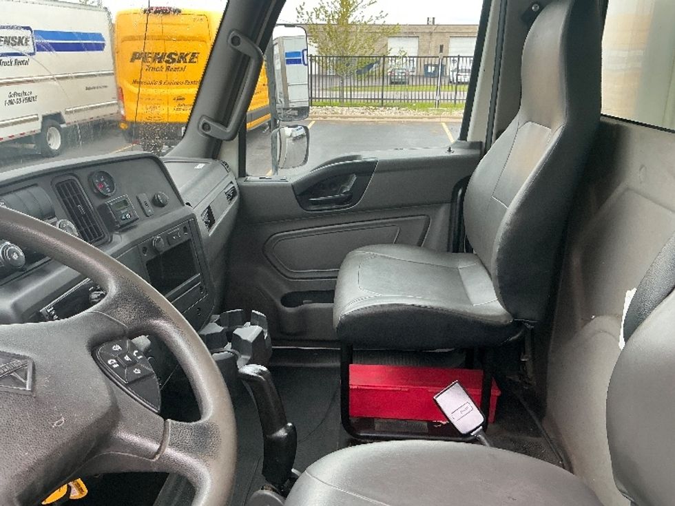 Refrigerated Truck-Light and Medium Duty Trucks-International-2020-MV607-Cambridge-ON-325,795\n\t\tkm-$ 61,000 - Image 19