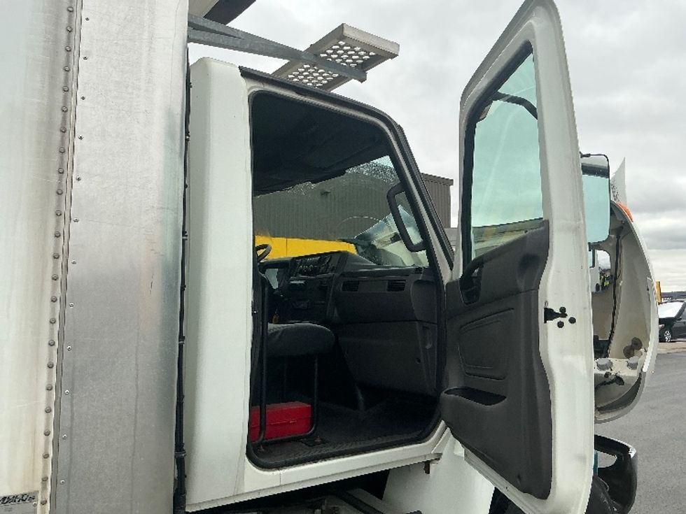 Refrigerated Truck-Light and Medium Duty Trucks-International-2020-MV607-Cambridge-ON-325,795\n\t\tkm-$ 61,000 - Image 20