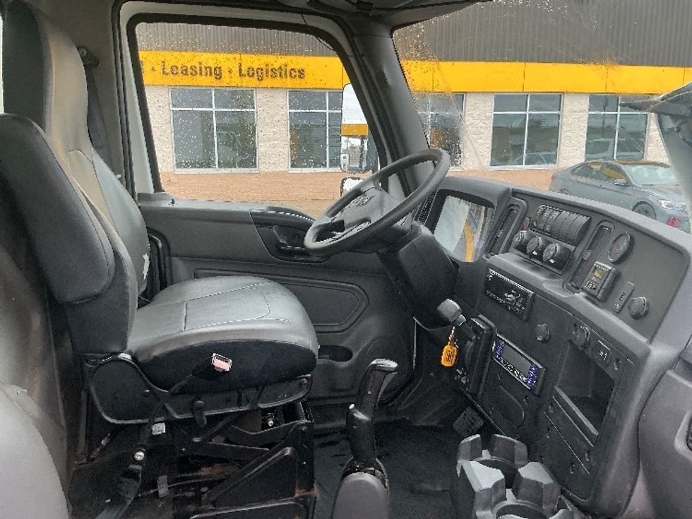 Refrigerated Truck-Light and Medium Duty Trucks-International-2020-MV607-Cambridge-ON-325,795\n\t\tkm-$ 61,000 - Image 22
