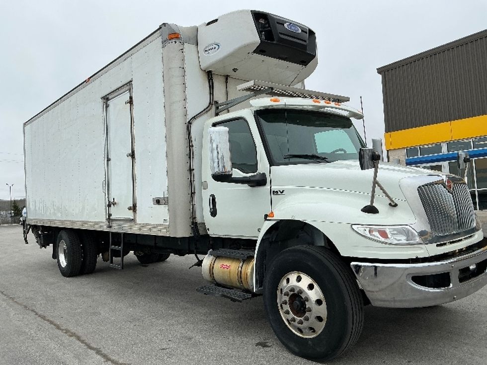 Refrigerated Truck-Light and Medium Duty Trucks-International-2020-MV607-Cambridge-ON-493,292\n\t\tkm-$ 33,000 - Image 1
