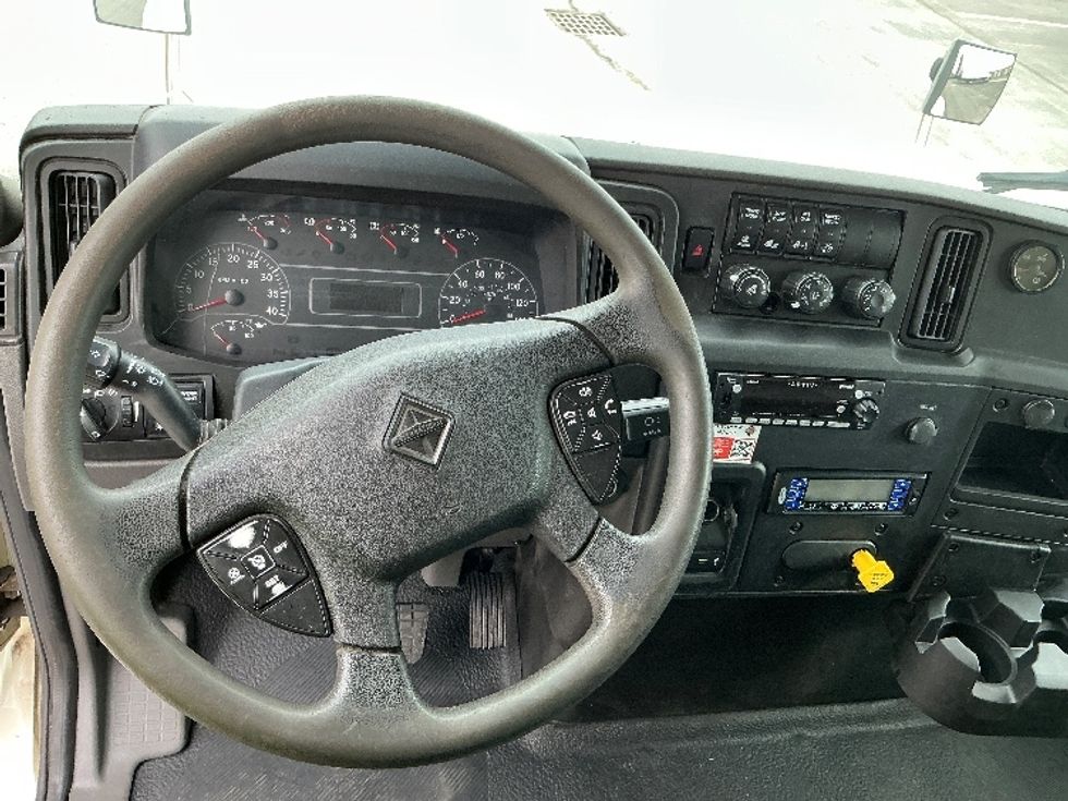 Refrigerated Truck-Light and Medium Duty Trucks-International-2020-MV607-Cambridge-ON-493,292\n\t\tkm-$ 33,000 - Image 17