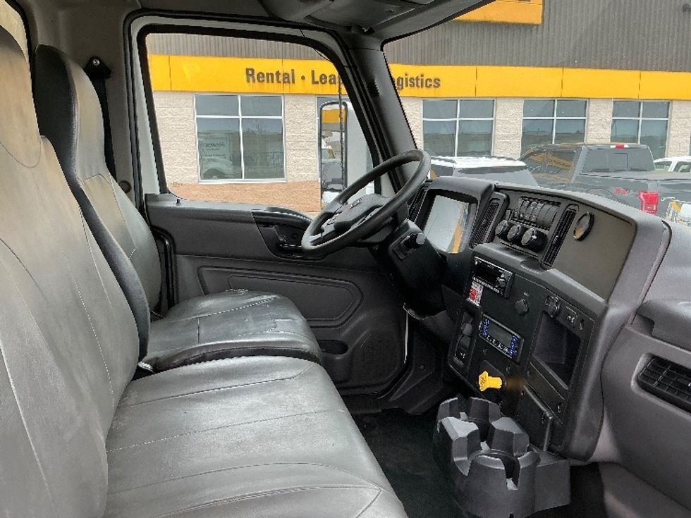 Refrigerated Truck-Light and Medium Duty Trucks-International-2020-MV607-Cambridge-ON-493,292\n\t\tkm-$ 33,000 - Image 21