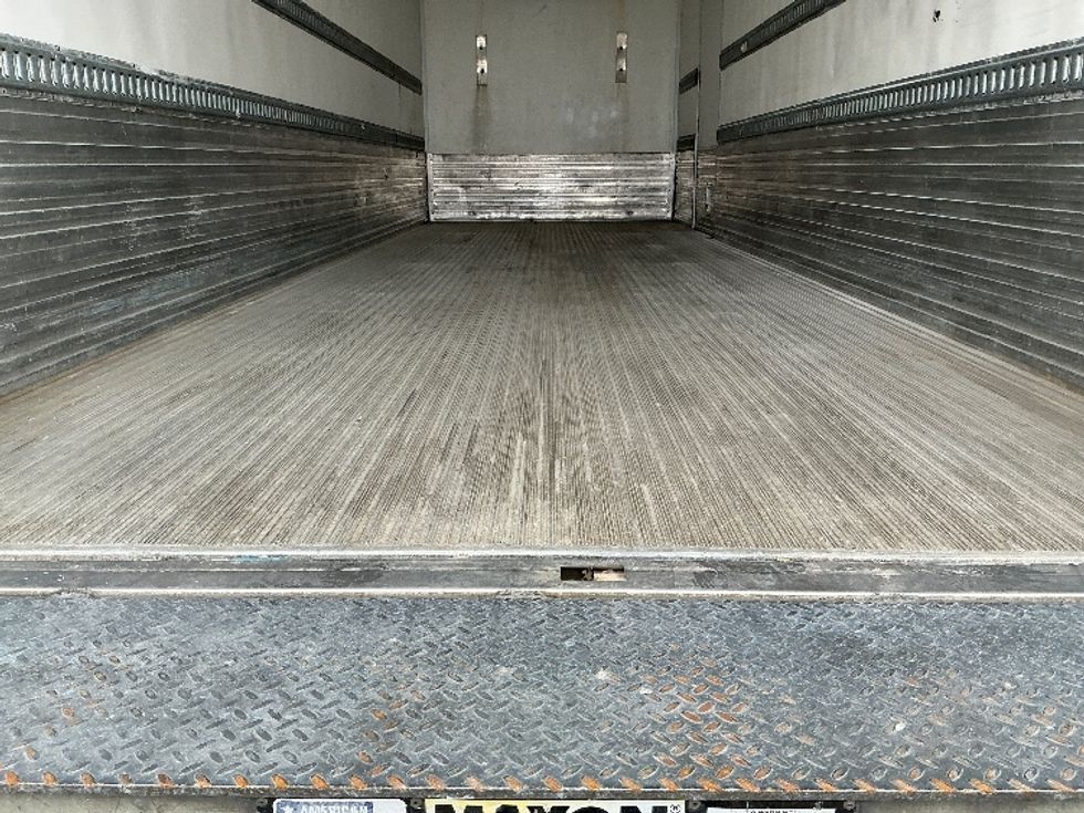 Refrigerated Truck-Light and Medium Duty Trucks-International-2020-MV607-Cambridge-ON-493,292\n\t\tkm-$ 33,000 - Image 9