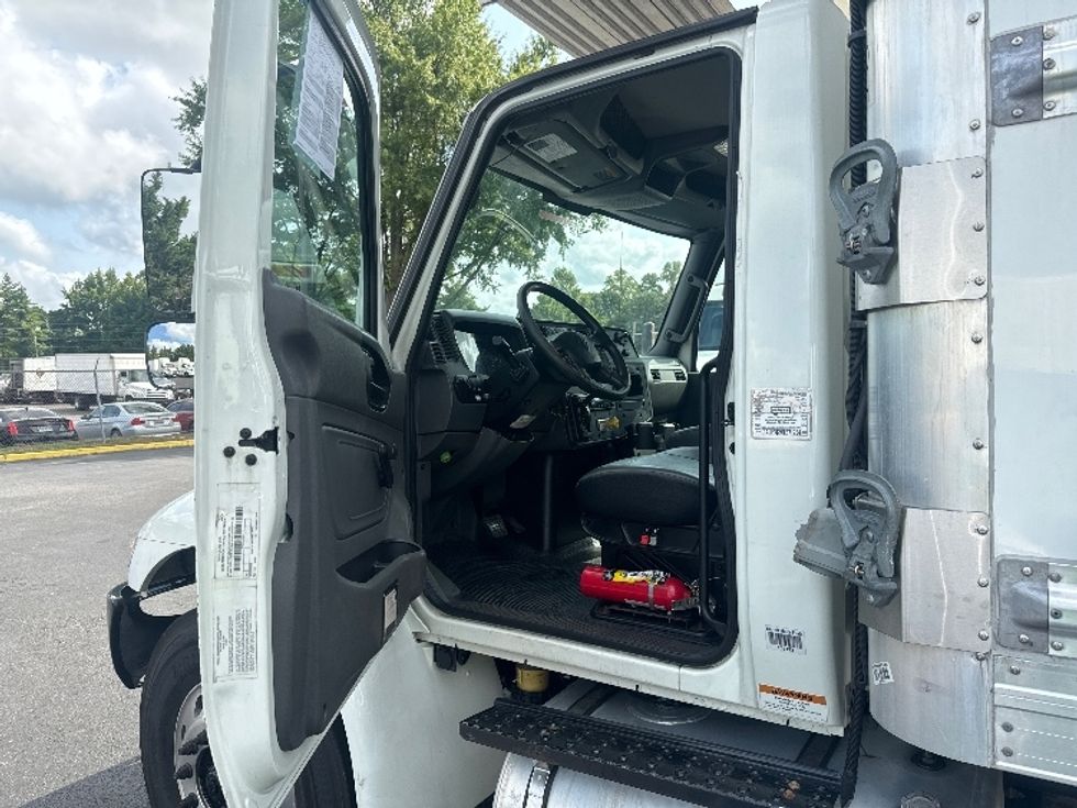 Refrigerated Truck-Light and Medium Duty Trucks-International-2020-MV607-Capitol Heights-MD-139,335\n\t\tmiles-$ 59,500 - Image 16