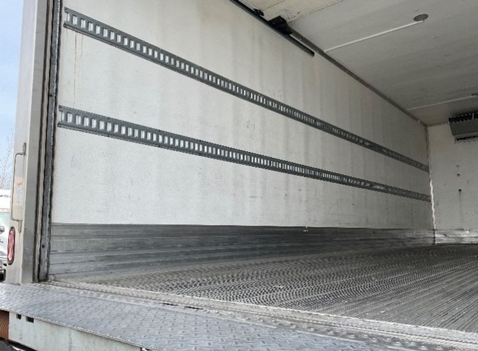 Refrigerated Truck-Light and Medium Duty Trucks-International-2020-MV607-Capitol Heights-MD-170,861\n\t\tmiles-$ 53,250 - Image 9