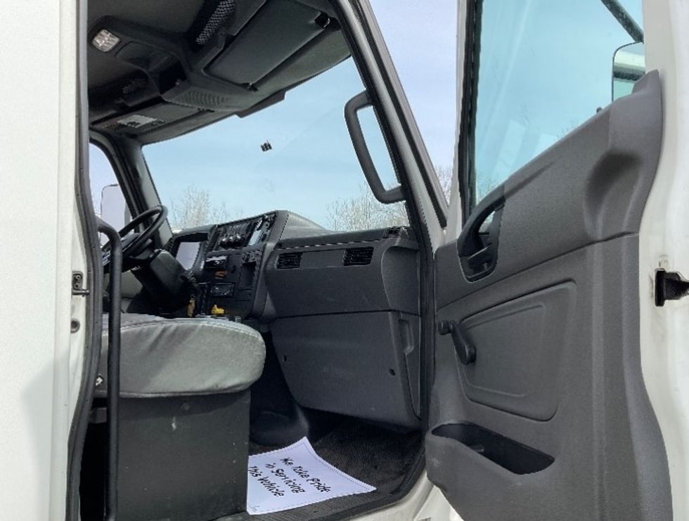 Refrigerated Truck-Light and Medium Duty Trucks-International-2020-MV607-Capitol Heights-MD-170,861\n\t\tmiles-$ 53,250 - Image 14