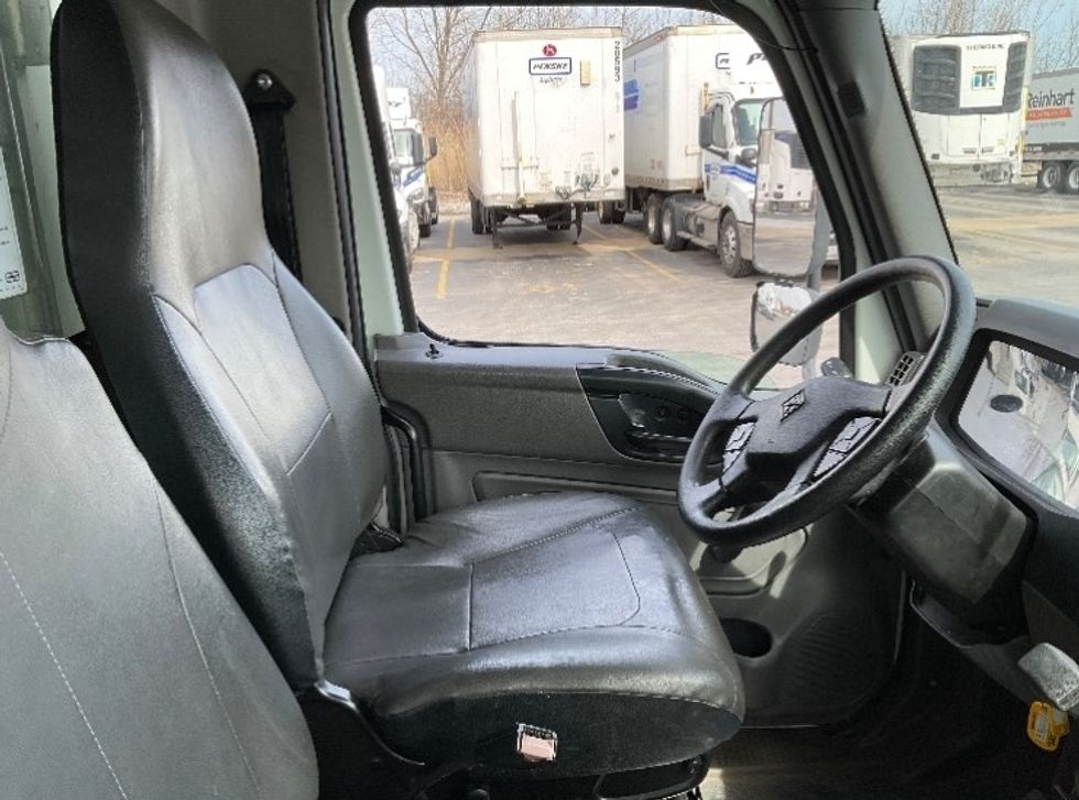 Refrigerated Truck-Light and Medium Duty Trucks-International-2020-MV607-Capitol Heights-MD-170,861\n\t\tmiles-$ 53,250 - Image 16