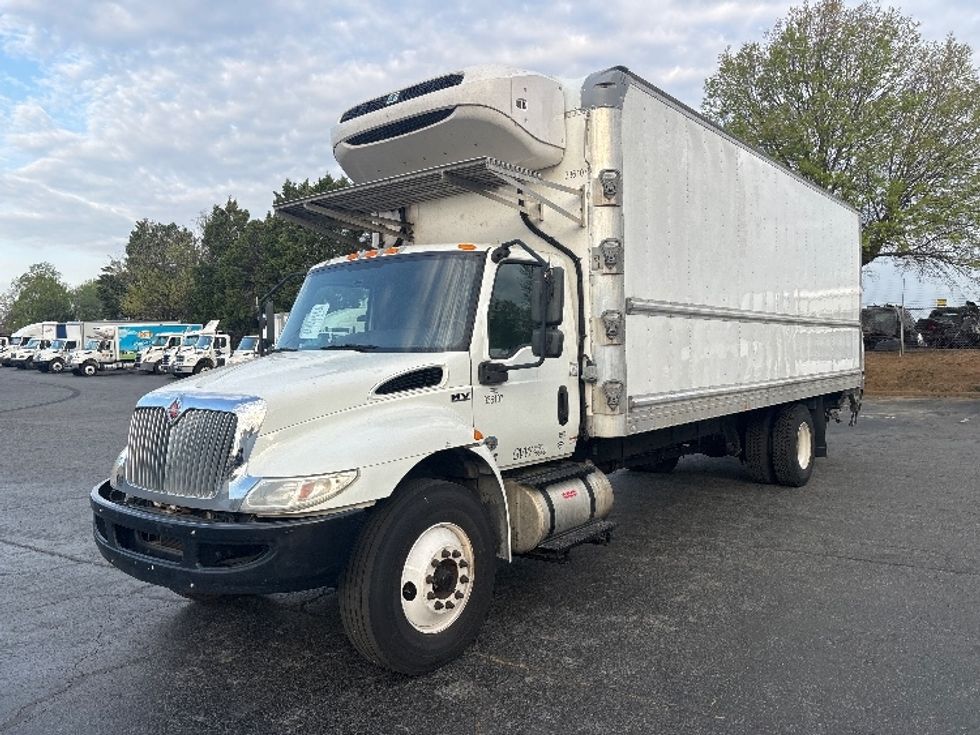 Refrigerated Truck-Light and Medium Duty Trucks-International-2020-MV607-Charlotte-NC-216,246\n\t\tmiles-$ 46,250 - Image 3