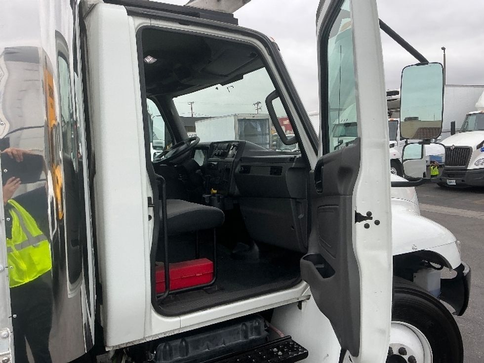 Refrigerated Truck-Light and Medium Duty Trucks-International-2020-MV607-City Of Industry-CA-154,531\n\t\tmiles-$ 60,250 - Image 20