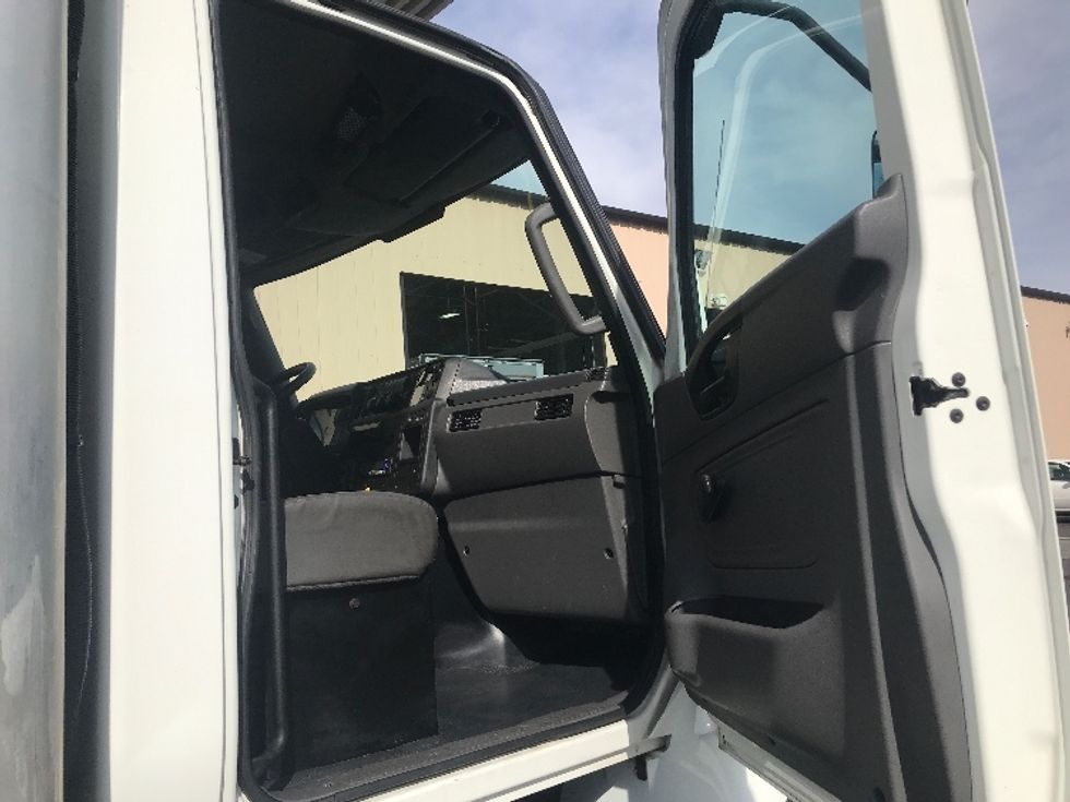 Refrigerated Truck-Light and Medium Duty Trucks-International-2020-MV607-City Of Industry-CA-207,569\n\t\tmiles-$ 60,750 - Image 19