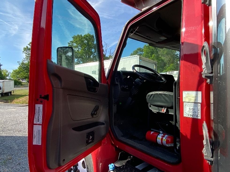 Refrigerated Truck-Light and Medium Duty Trucks-International-2020-MV607-Cleveland-TN-272,702\n\t\tmiles-$ 29,750 - Image 16