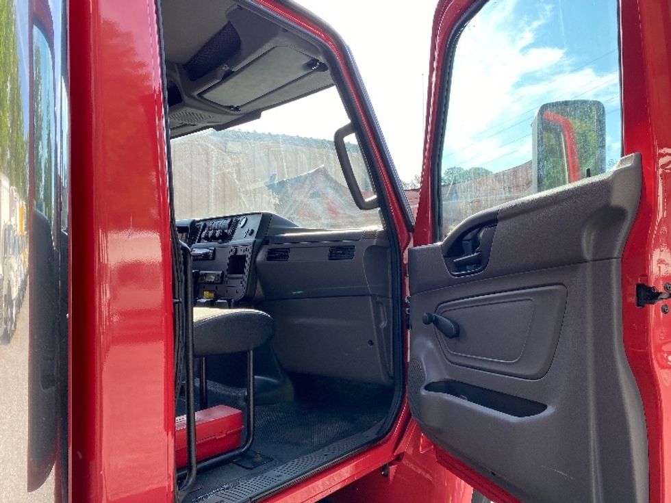 Refrigerated Truck-Light and Medium Duty Trucks-International-2020-MV607-Cleveland-TN-272,702\n\t\tmiles-$ 29,750 - Image 20