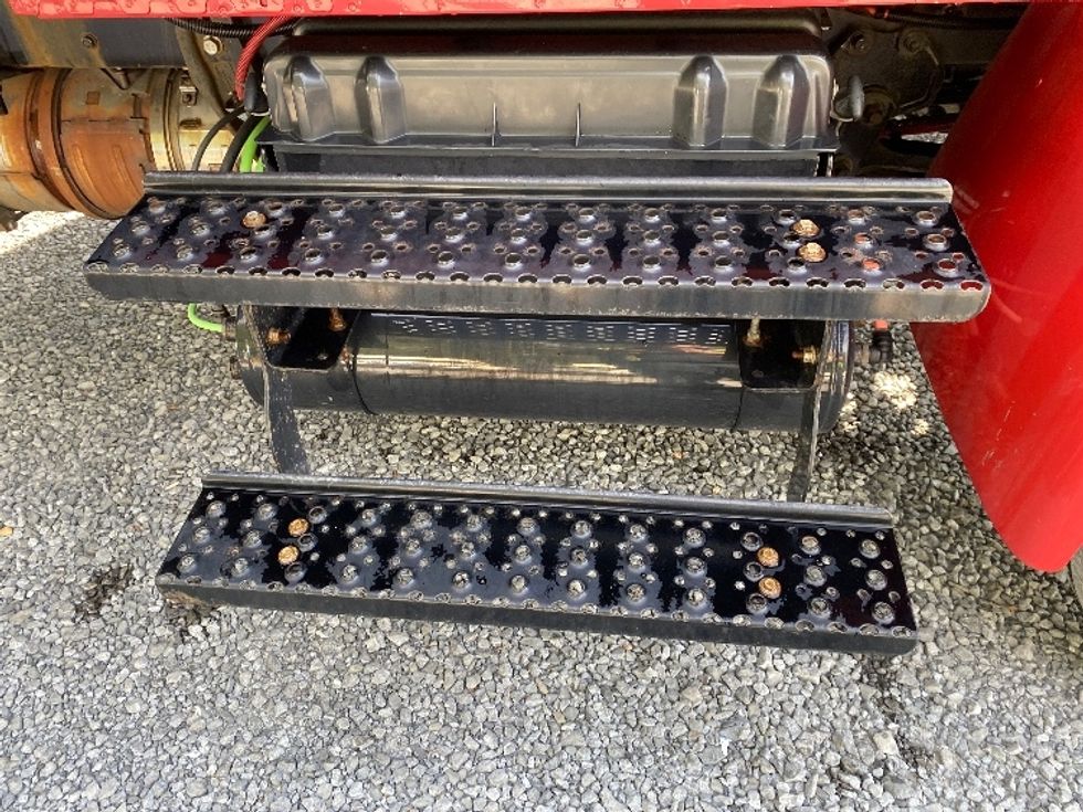 Refrigerated Truck-Light and Medium Duty Trucks-International-2020-MV607-Cleveland-TN-272,702\n\t\tmiles-$ 29,750 - Image 25