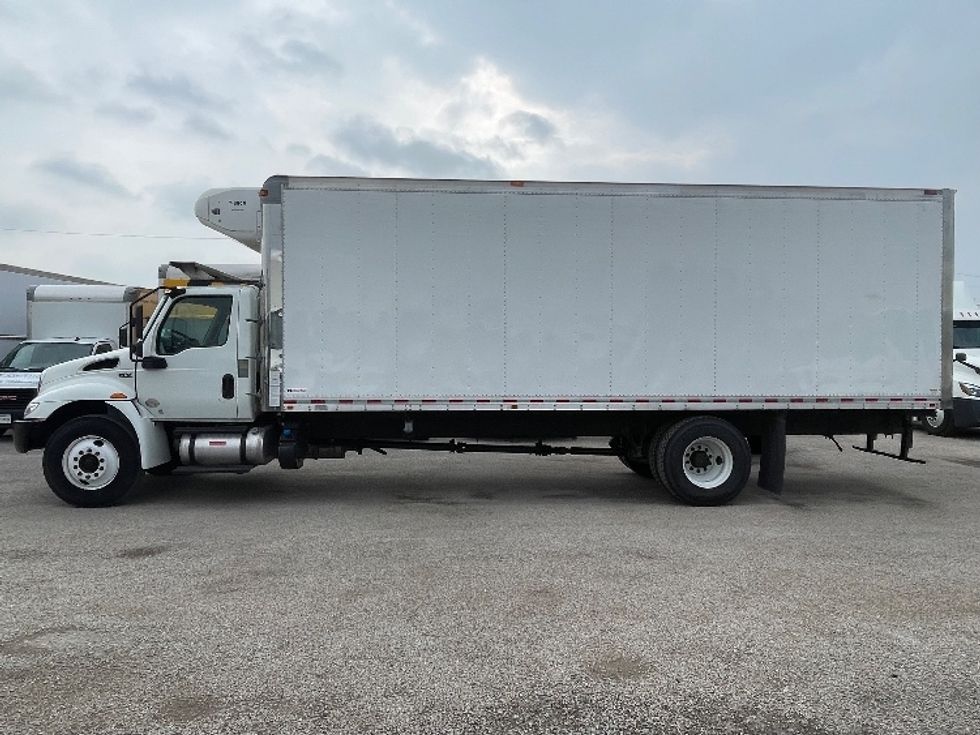 Refrigerated Truck-Light and Medium Duty Trucks-International-2020-MV607-Dallas-TX-176,977\n\t\tmiles-$ 39,750 - Image 4